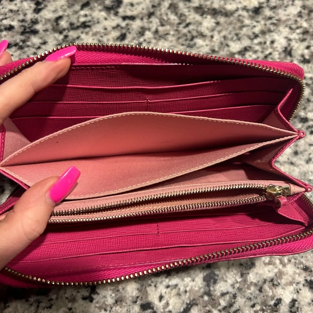 Fendi Long Zip Wallet - Picture 3 of 8